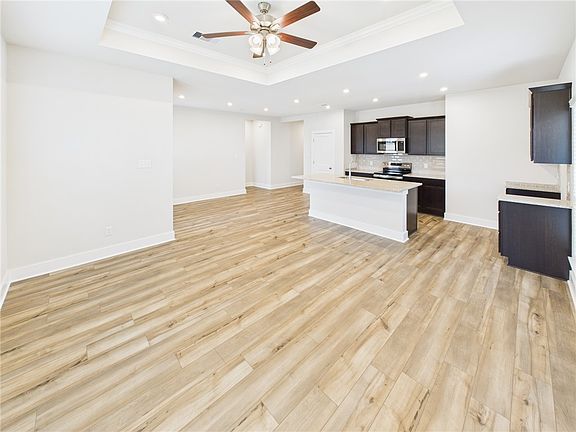 5th image of 5302 Lyle Pl