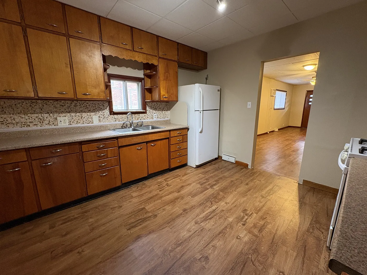 Charming 2-bed, 1-bath SFH in St. Paul, Available Now! — Photo 3