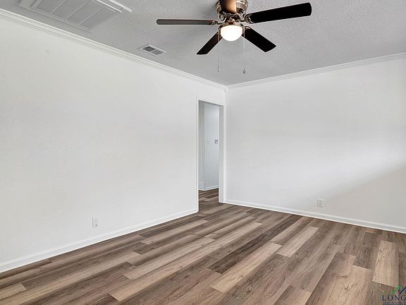 5th image of 1117 Lemmons Dr