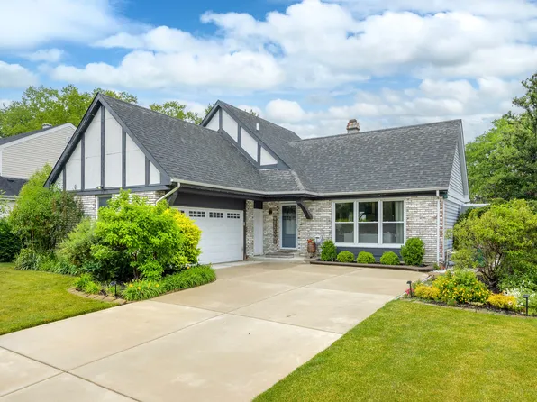791 Thompson Blvd, Buffalo Grove, IL 60089