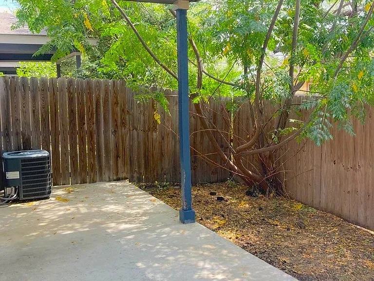 7030 Lakeview Dr — Photo 12