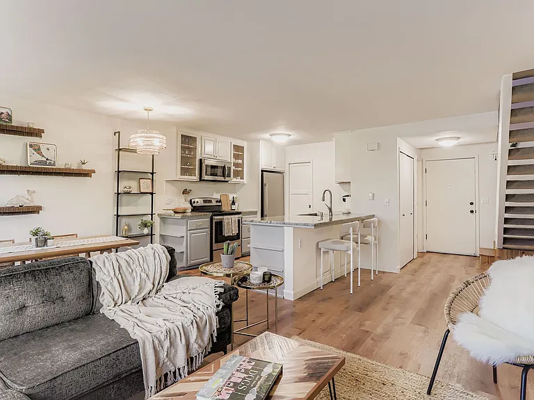 827 Maxwell Ave #H — Photo 8