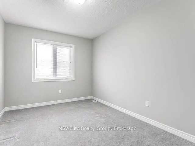 863 Cook Cres — Photo 26