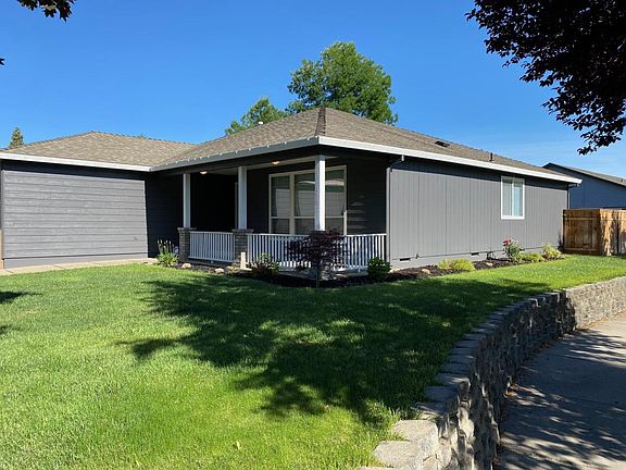 3rd image of 1704 Westwood Dr
