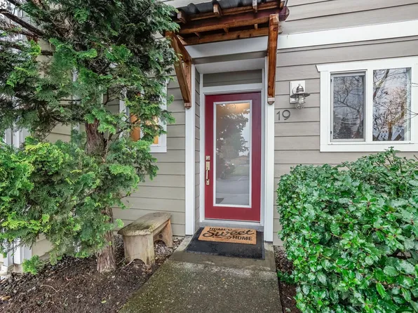 1706 Avalon Dr #19, Hood River, OR 97031