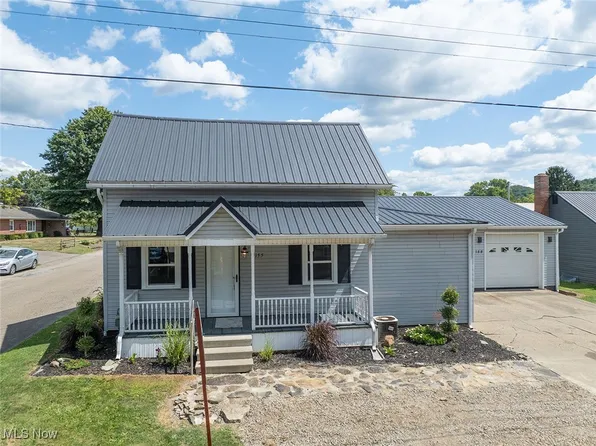 155 N Plum St, Gnadenhutten, OH 44629