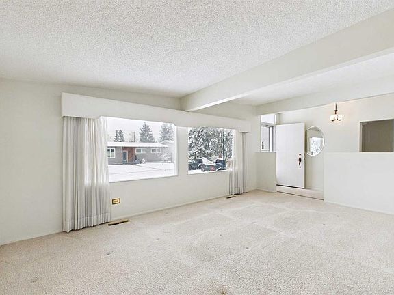 3rd image of 307 N Wascana Rd SE