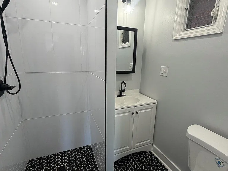850 N 22nd St #3 — Photo 6