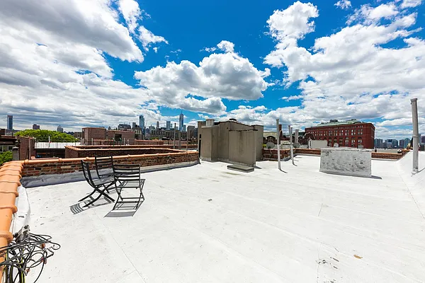 Rented by Blip LLC | media 16