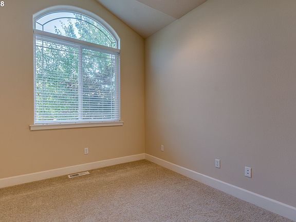 4th image of 10005 NE 28th Pl