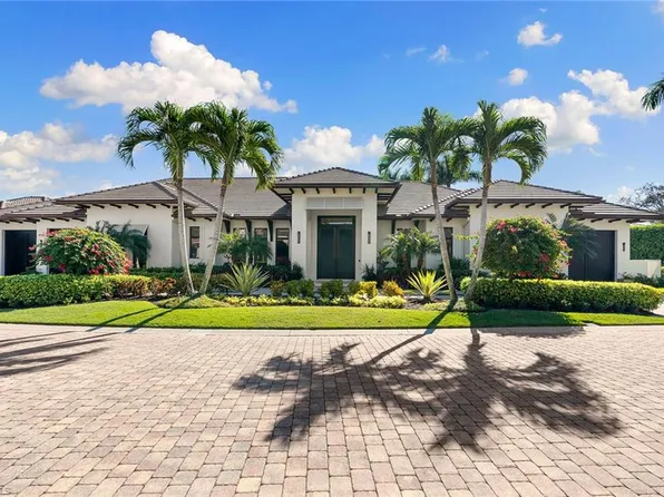 2546 Augusta DR, NAPLES, FL 34109