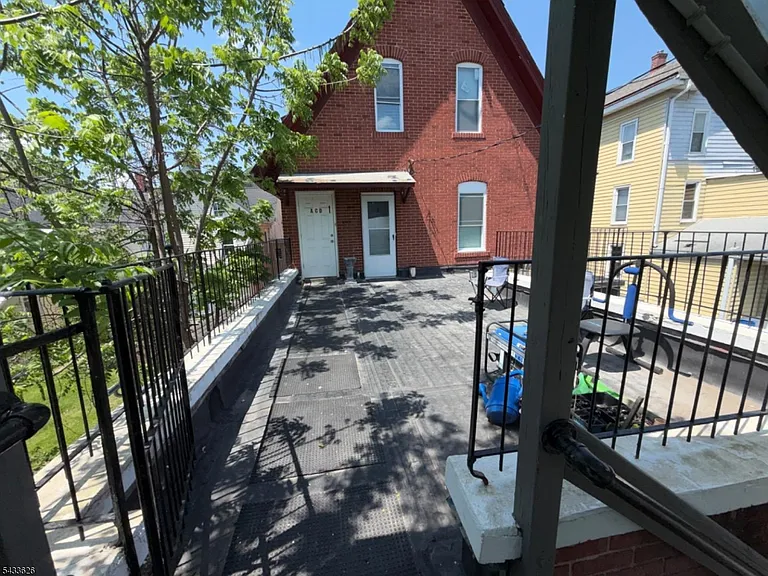 46 Bridge St #D — Photo 14