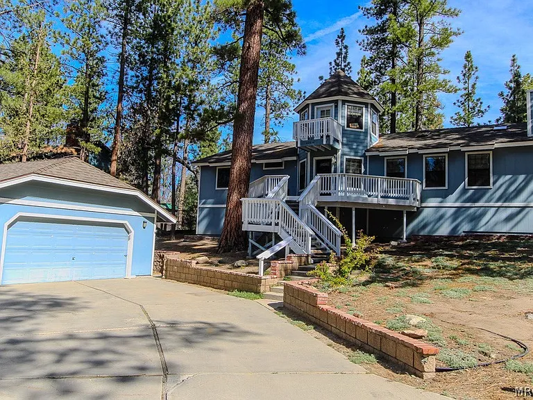 42656 Constellation Dr — Photo 1