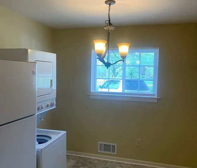 3314 S Oxford Ave #B — Photo 3