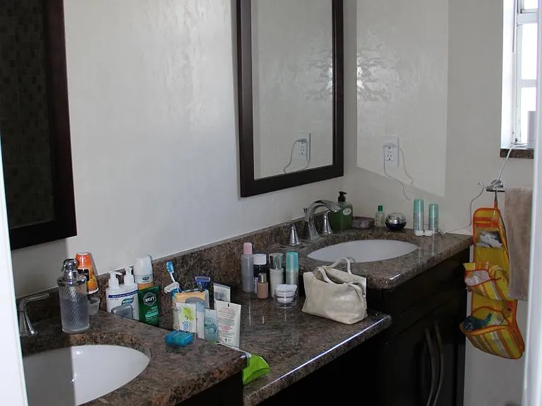 8548 J R Manor Dr — Photo 8