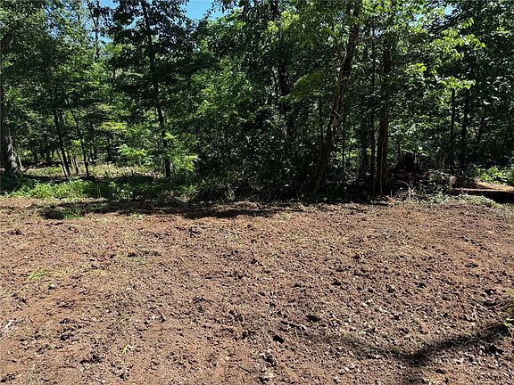 2nd image of 22005 Indian Bluff Rd