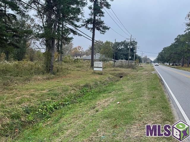 2nd image of 7233 Antioch Rd
