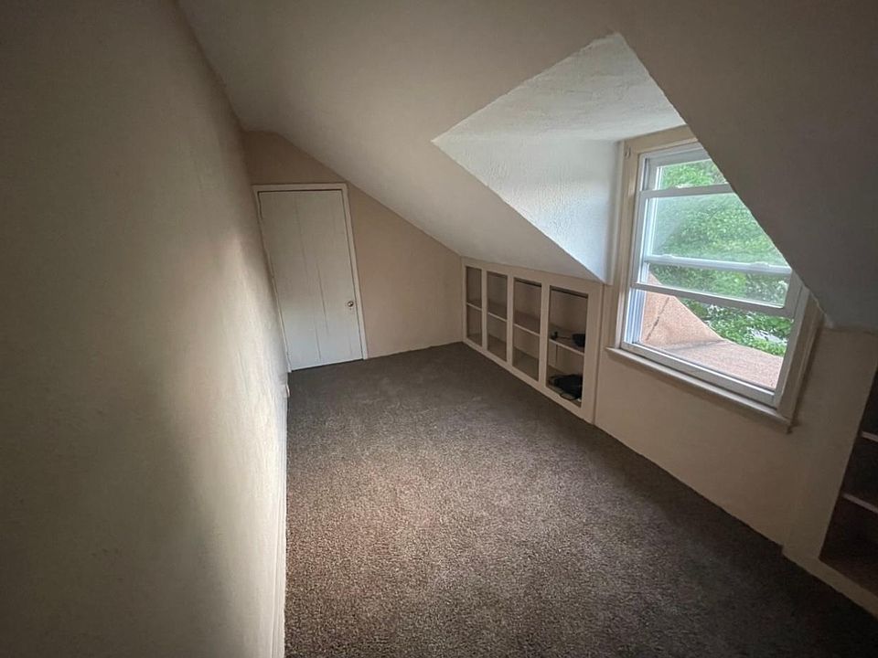 2nd image of 8827 Cloverlawn St