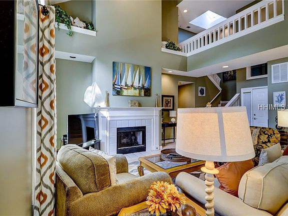 4th image of 72 Ocean Ln APT 7654