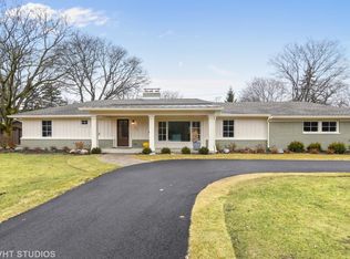 934 Lee Rd, Northbrook, IL 60062