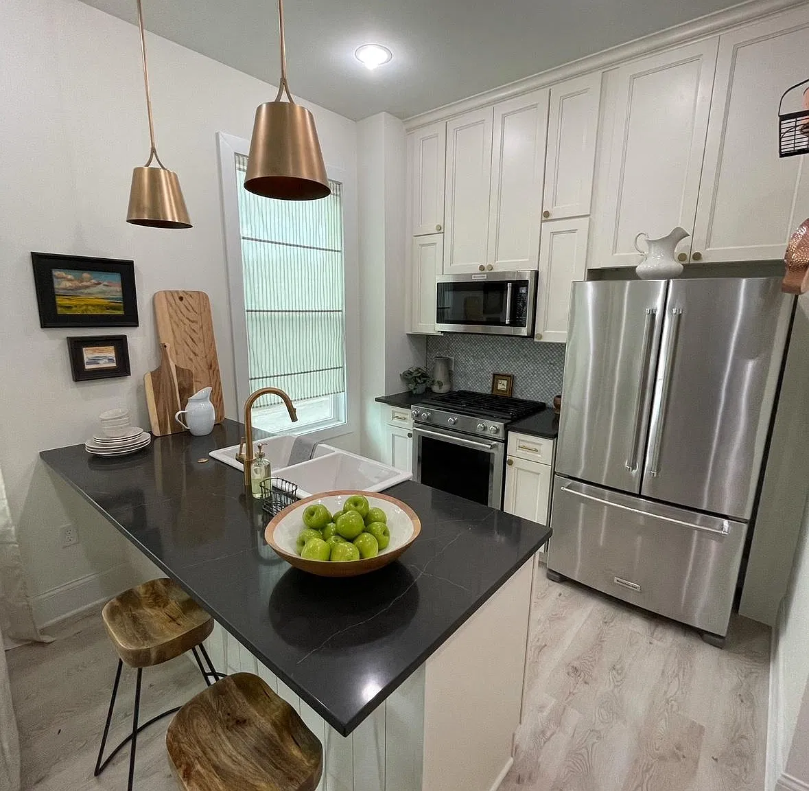 1401 Charles St — Photo 4
