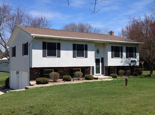 10333 Guilford Rd, Seville, OH 44273