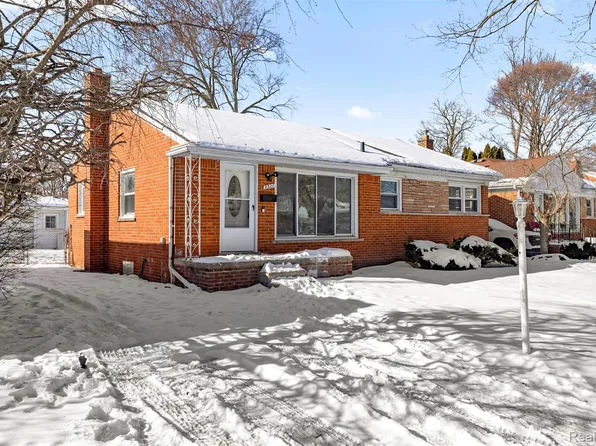 9327 Columbia, Redford, MI 48239