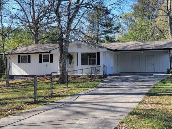 118 Meadows Ct, Hiram, GA 30141