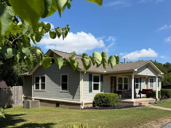 495 Mill Bluff Rd, Union Grove, AL 35175
