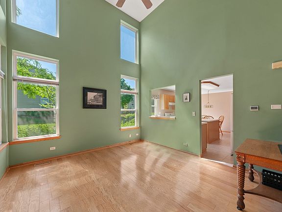2nd image of 1561 E Chivalry Ct