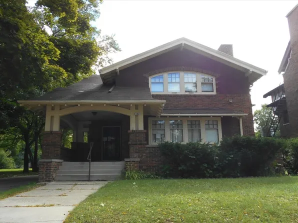 3101 W Highland Blvd, Milwaukee, WI 53208