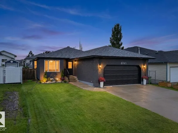 6741 162a Ave NW, Edmonton, AB T5Z 3C6