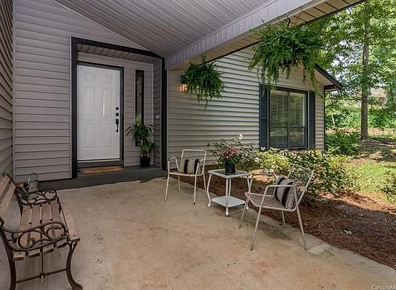2nd image of 3656 Chiswick Ct