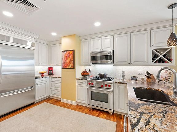 3rd image of 3601 Arapahoe Ave #D-424