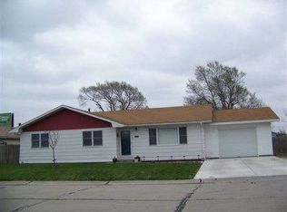 915 N Hayes Ave, North Platte, NE 69101