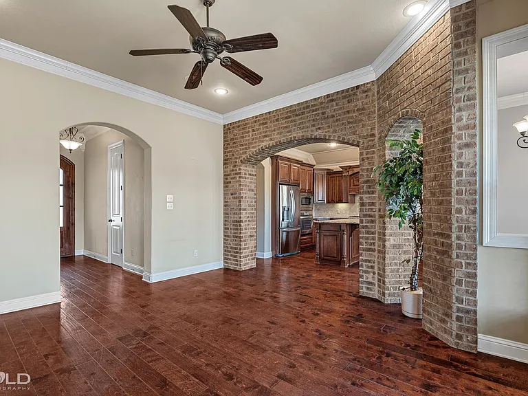 214 Danielle Dr — Photo 34