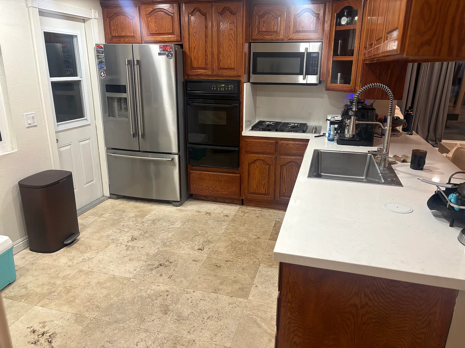 3 bed, 1225 sqft, $3,800 — Photo 4