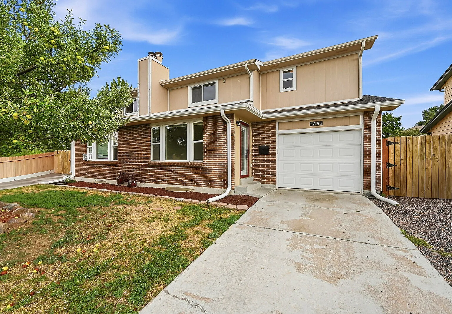 3 bed, 2.5 bath, 1553 sqft, $2,496 — Photo 1
