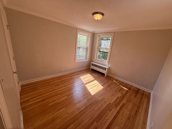 5th image of 2950 W Arthur Ave APT 3N