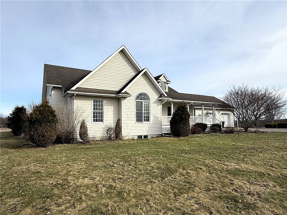 2nd image of 294 Prospect Hill Rd