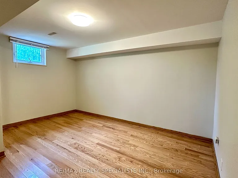 2984 Windjammer Rd — Photo 8