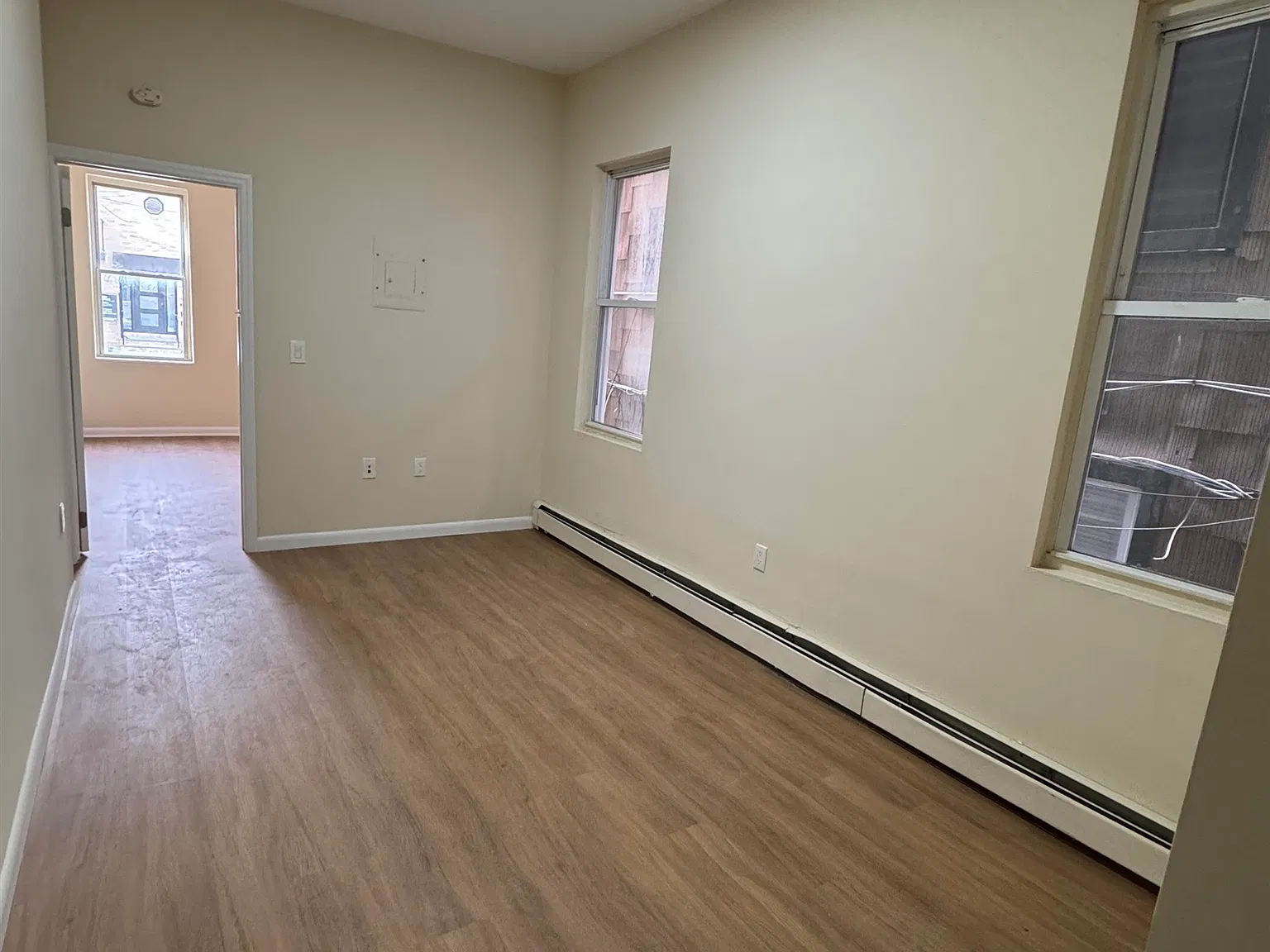 2 bed, 1.0 bath, 850 sqft, $2,000 — Photo 4