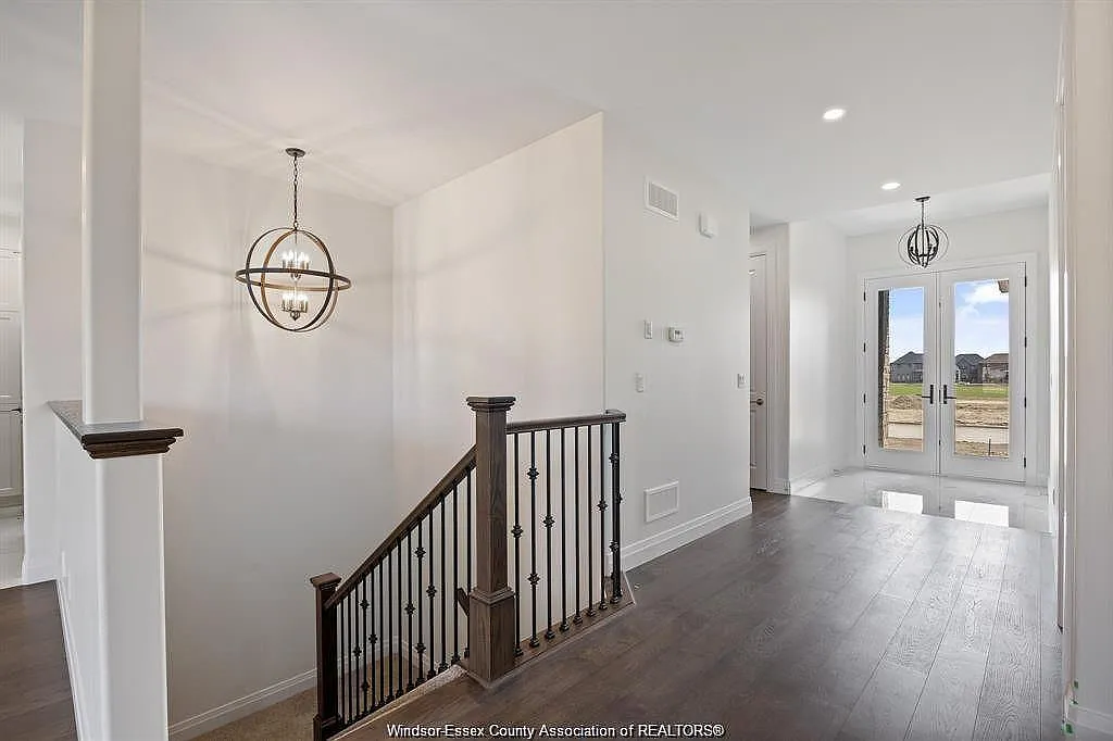 6 bed, $4,000 — Photo 3