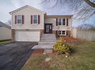 5198 Chambers Dr, Hoffman Estates, IL 60010