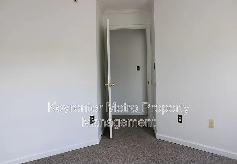 1005 Treeland Way — Photo 24