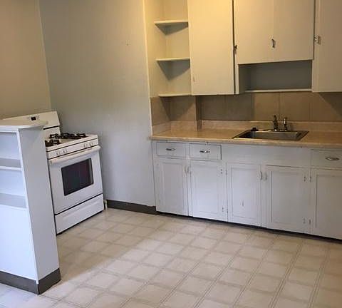 5th image of 860 N Emerson St APT 2