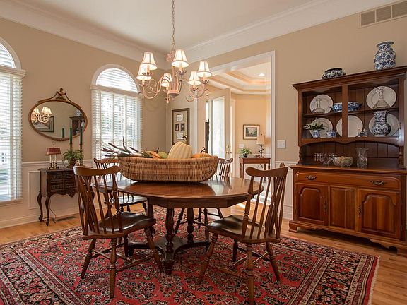 2nd image of 8150 Hewes Pl