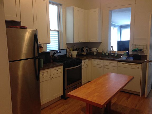 4th image of 1920 N Winchester Ave APT 2