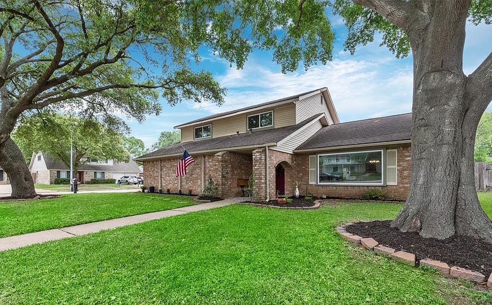 1st image of 20910 Park Brush Cir