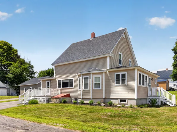 4 Knox Street, Millinocket, ME 04462